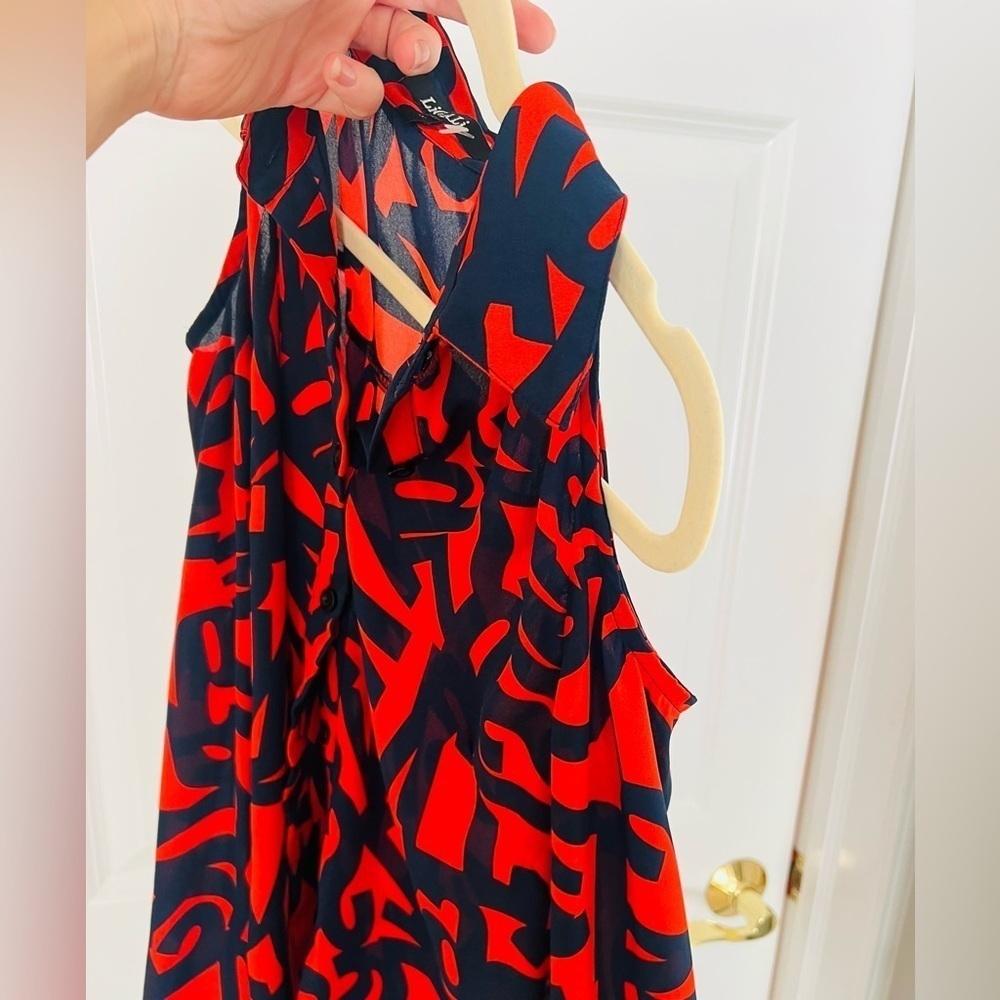 Beautiful Ligali small blouse in red and blue with cut out shoulders - Picture 5 of 6